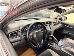 تۆیۆتا کامری